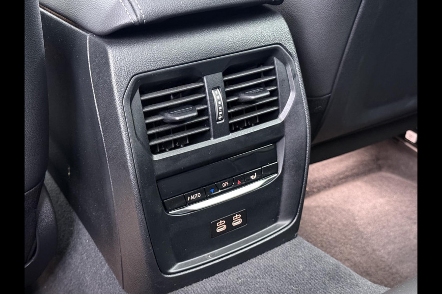 BMW 3 Serie Touring 320e VAN € 42.899,- VOOR € 39.877,- UW LENTEVOORDEEL: €3.022,-! | M-SPORT | FACELIFT| PANO|1.STE EIGENAAR, DEALER OH. | LEER | ELEK. TREKHAAK| FABRIEKSGARANTIE T/M 08 2027| LEER| STOELVERWARMING| 19 INCH! SUPER COMPLEET!