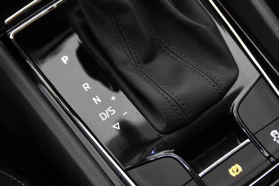 Škoda Karoq 1.5 TSI DSG *1ste Eigenaar*Navi*Stoelverwarming*Camera*