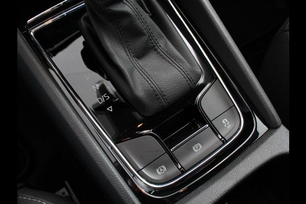 Škoda Karoq 1.5 TSI 150pk DSG ACT Selection | Navigatie | Apple Carplay/Android Auto | Camera | Parkeer sensoren | Adaptive Cruise Control | Lichtmetalen Velgen | Digitale Cockpit