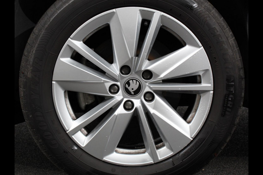 Škoda Karoq 1.5 TSI 150pk DSG ACT Selection | Navigatie | Apple Carplay/Android Auto | Camera | Parkeer sensoren | Adaptive Cruise Control | Lichtmetalen Velgen | Digitale Cockpit