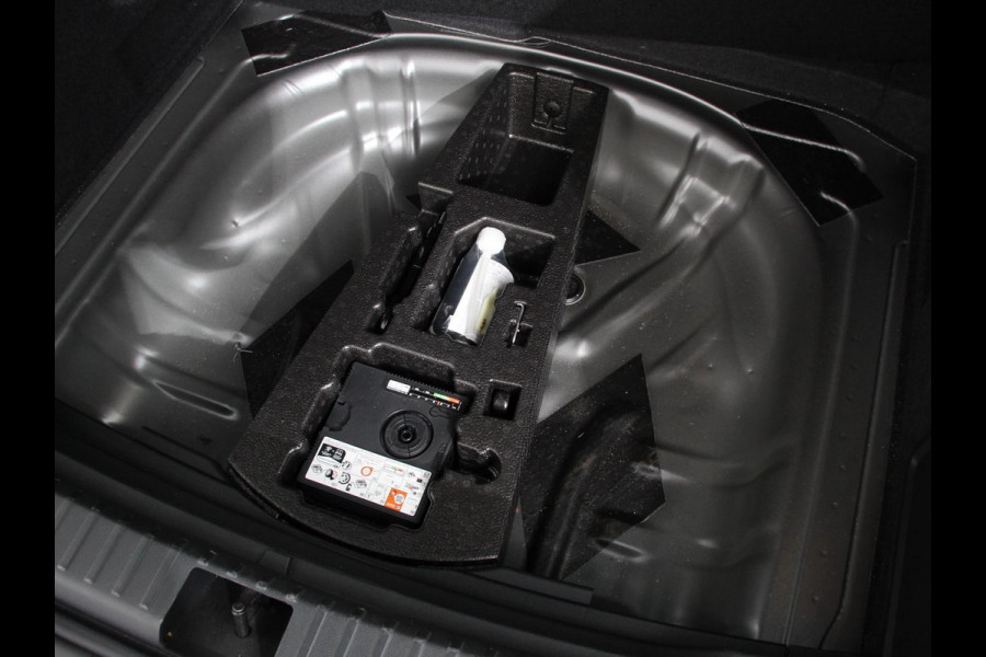 Škoda Karoq 1.5 TSI 150pk DSG ACT Selection | Navigatie | Apple Carplay/Android Auto | Camera | Parkeer sensoren | Adaptive Cruise Control | Lichtmetalen Velgen | Digitale Cockpit