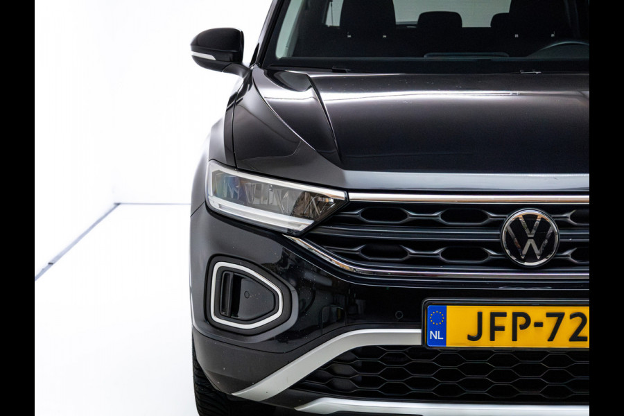 Volkswagen T-Roc 1.0 TSI 116 PK Business Edition | Stoelverwarming | Apple Carplay / Android auto | Automatisch inparkeren, Climate control, all season banden, extra getint glas achter
