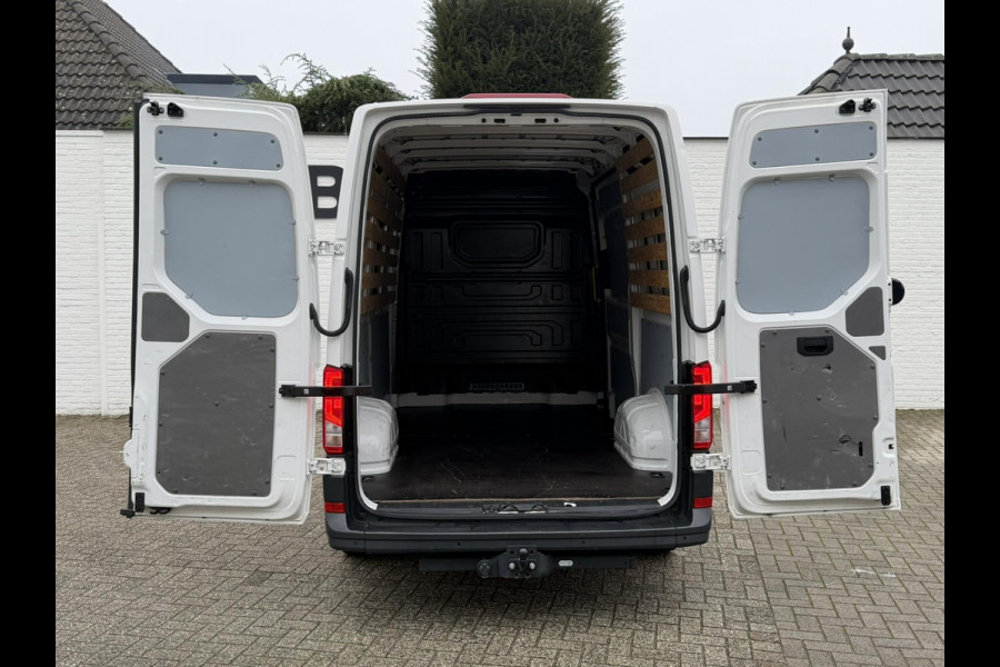 Volkswagen Crafter 35 2.0 TDI 140PK L3H3 EURO 6 Garantie Trekhaak Airco Cruise Pdc Dab Carplay Navi