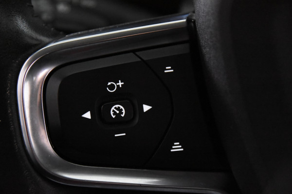 Volvo XC40 1.5 T5 Recharge *1ste Eigenaar*Navigatie*Parkassist*Trekhaak*