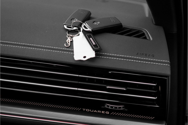 Volkswagen Touareg 3.0 TSi eHybrid 4MOTION R Luchtv ACC Elek Trekhaak Ori NL