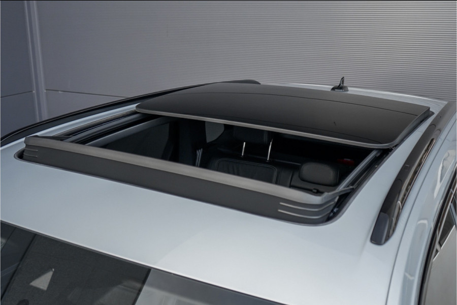 Volkswagen Touareg 3.0 TSi eHybrid 4MOTION R Luchtv ACC Elek Trekhaak Ori NL