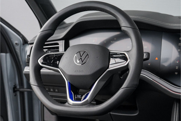 Volkswagen Touareg 3.0 TSi eHybrid 4MOTION R Luchtv ACC Elek Trekhaak Ori NL