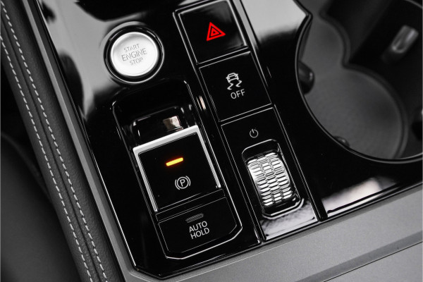 Volkswagen Touareg 3.0 TSi eHybrid 4MOTION R Luchtv ACC Elek Trekhaak Ori NL