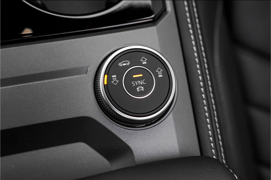 Volkswagen Touareg 3.0 TSi eHybrid 4MOTION R Luchtv ACC Elek Trekhaak Ori NL