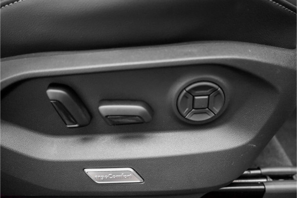 Volkswagen Touareg 3.0 TSi eHybrid 4MOTION R Luchtv ACC Elek Trekhaak Ori NL