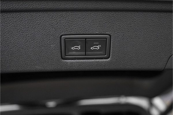 Volkswagen Touareg 3.0 TSi eHybrid 4MOTION R Luchtv ACC Elek Trekhaak Ori NL