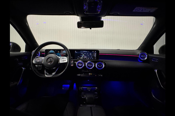 Mercedes-Benz A-Klasse 180 Business Solution AMG | AMBIANCE | CAMERA | LED | DODEHOEK