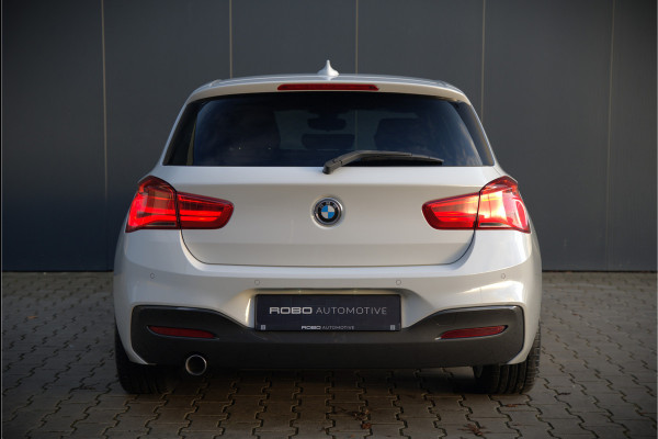 BMW 1-serie 118i Corporate Lease Executive M Sport | Automaat | Stuurverwarming | Stoelverwarming | NAP | Keyless | Cruise Control | PDC | Shadow line | Digital Dash | Navigatie Business | Led |  Dealer Onderhouden |
