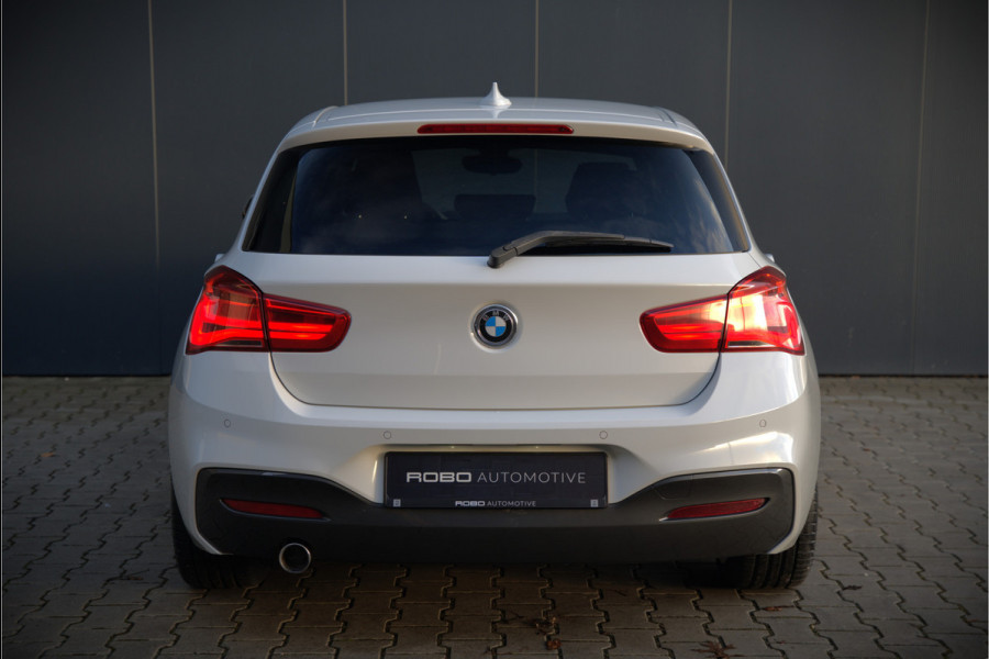 BMW 1-serie 118i Corporate Lease Executive M Sport | Automaat | Stuurverwarming | Stoelverwarming | NAP | Keyless | Cruise Control | PDC | Shadow line | Digital Dash | Navigatie Business | Led |  Dealer Onderhouden |