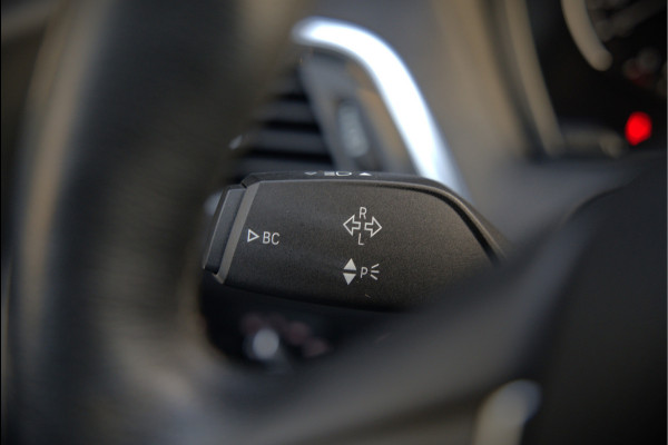 BMW 1-serie 118i Corporate Lease Executive M Sport | Automaat | Stuurverwarming | Stoelverwarming | NAP | Keyless | Cruise Control | PDC | Shadow line | Digital Dash | Navigatie Business | Led |  Dealer Onderhouden |