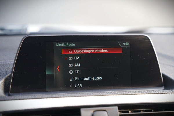 BMW 1-serie 118i Corporate Lease Executive M Sport | Automaat | Stuurverwarming | Stoelverwarming | NAP | Keyless | Cruise Control | PDC | Shadow line | Digital Dash | Navigatie Business | Led |  Dealer Onderhouden |