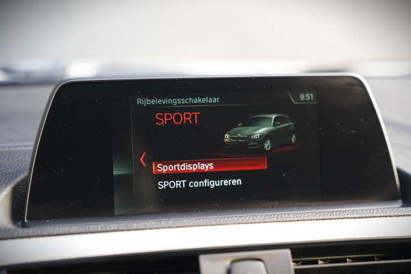 BMW 1-serie 118i Corporate Lease Executive M Sport | Automaat | Stuurverwarming | Stoelverwarming | NAP | Keyless | Cruise Control | PDC | Shadow line | Digital Dash | Navigatie Business | Led |  Dealer Onderhouden |
