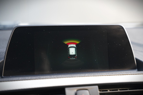 BMW 1-serie 118i Corporate Lease Executive M Sport | Automaat | Stuurverwarming | Stoelverwarming | NAP | Keyless | Cruise Control | PDC | Shadow line | Digital Dash | Navigatie Business | Led |  Dealer Onderhouden |