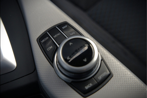 BMW 1-serie 118i Corporate Lease Executive M Sport | Automaat | Stuurverwarming | Stoelverwarming | NAP | Keyless | Cruise Control | PDC | Shadow line | Digital Dash | Navigatie Business | Led |  Dealer Onderhouden |