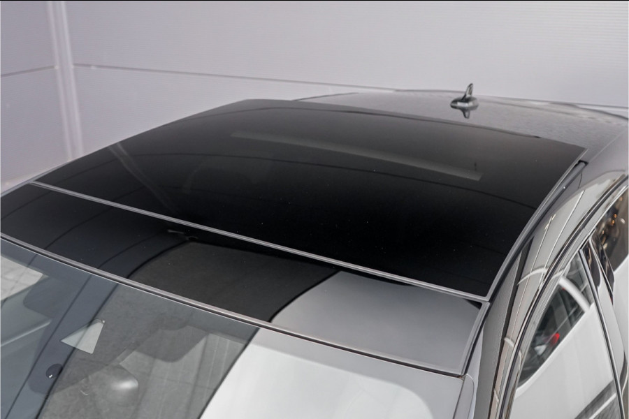 Audi A3 Sportback 35 TFSI S Edition Pano Zwart Optiek Leder 19"