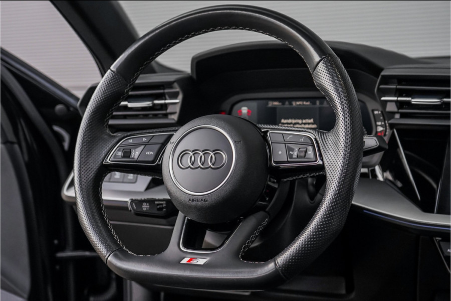 Audi A3 Sportback 35 TFSI S Edition Pano Zwart Optiek Leder 19"