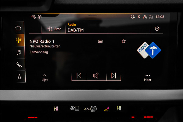 Audi A3 Sportback 35 TFSI S Edition Pano Zwart Optiek Leder 19"