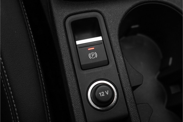 Audi A3 Sportback 35 TFSI S Edition Pano Zwart Optiek Leder 19"