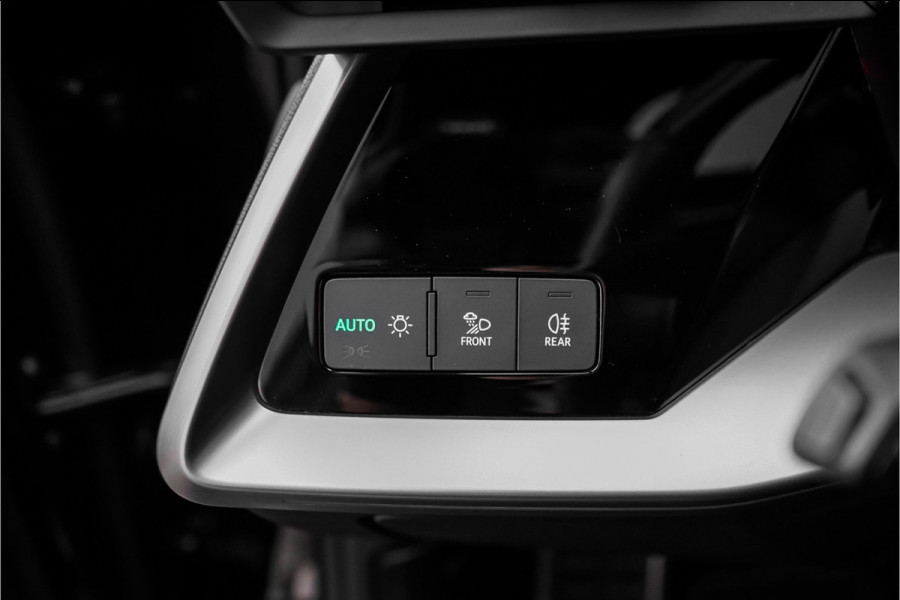 Audi A3 Sportback 35 TFSI S Edition Pano Zwart Optiek Leder 19"