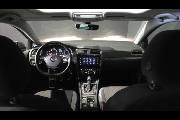 Volkswagen Golf 1.0 TSI Comfortline | Pano | Navi | Climate | Carplay