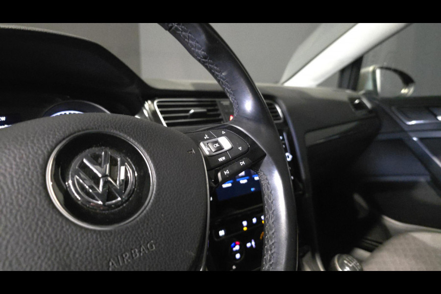 Volkswagen Golf 1.0 TSI Comfortline | Pano | Navi | Climate | Carplay