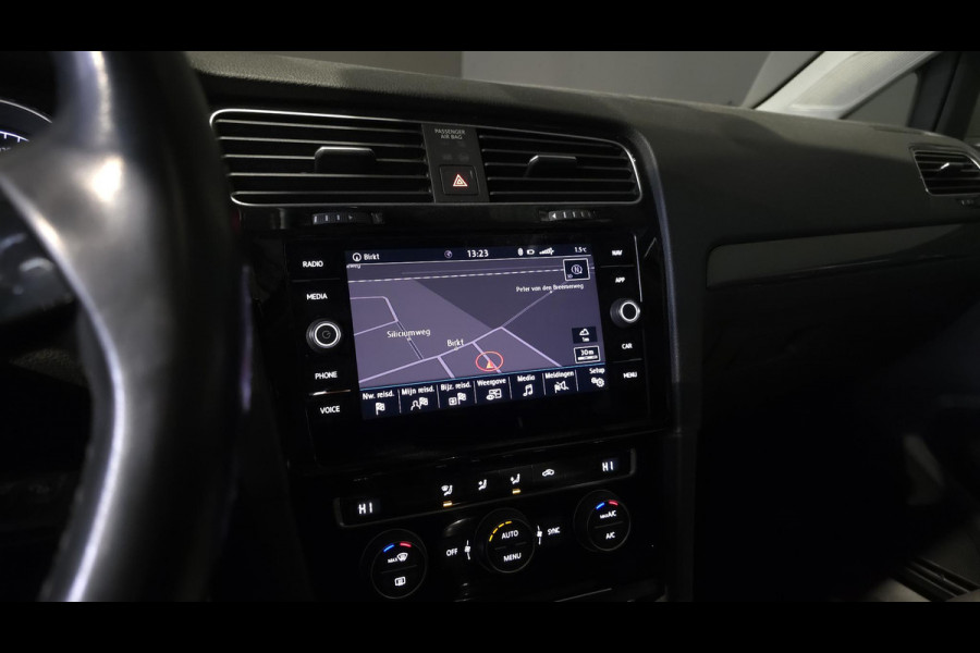 Volkswagen Golf 1.0 TSI Comfortline | Pano | Navi | Climate | Carplay
