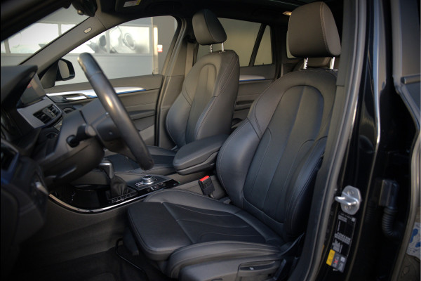 BMW X1 xDrive25e eDrive Edition M Sport | Panoramadak | Leer | Head-Up Display | Camera | Shadowline | Keyless | Cruise Control | Navigatie Prof. | Stoelverwarming | Elek. Achterklep | Ambiance Verlichting