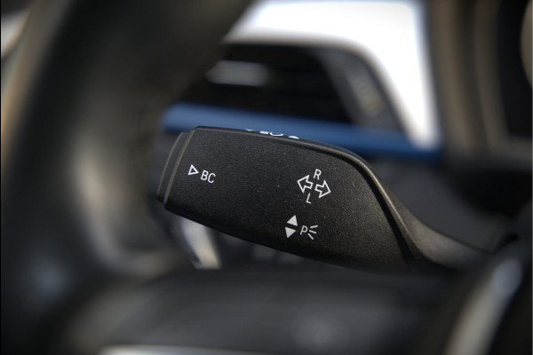 BMW X1 xDrive25e eDrive Edition M Sport | Panoramadak | Leer | Head-Up Display | Camera | Shadowline | Keyless | Cruise Control | Navigatie Prof. | Stoelverwarming | Elek. Achterklep | Ambiance Verlichting