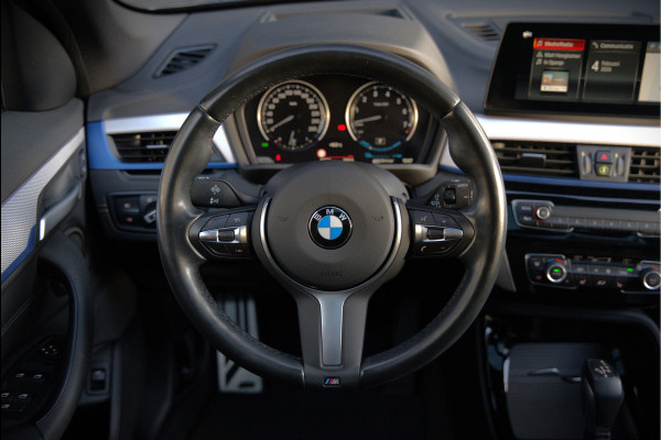 BMW X1 xDrive25e eDrive Edition M Sport | Panoramadak | Leer | Head-Up Display | Camera | Shadowline | Keyless | Cruise Control | Navigatie Prof. | Stoelverwarming | Elek. Achterklep | Ambiance Verlichting