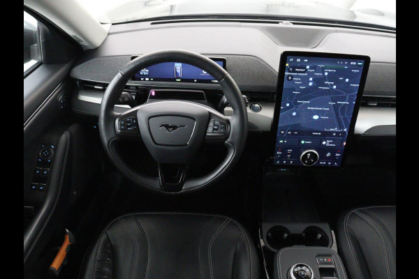Ford Mustang Mach-E Extended RWD 98 kWh | Panoramadak | Trekhaak | Leder | Stoel & stuurverwarming | Adaptive cruise | 360 Camera | Carplay