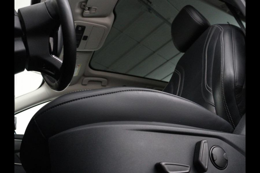 Ford Mustang Mach-E Extended RWD 98 kWh | Panoramadak | Trekhaak | Leder | Stoel & stuurverwarming | Adaptive cruise | 360 Camera | Carplay