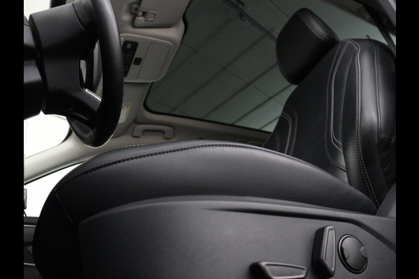 Ford Mustang Mach-E Extended RWD 98 kWh | Panoramadak | Trekhaak | Leder | Stoel & stuurverwarming | Adaptive cruise | 360 Camera | Carplay