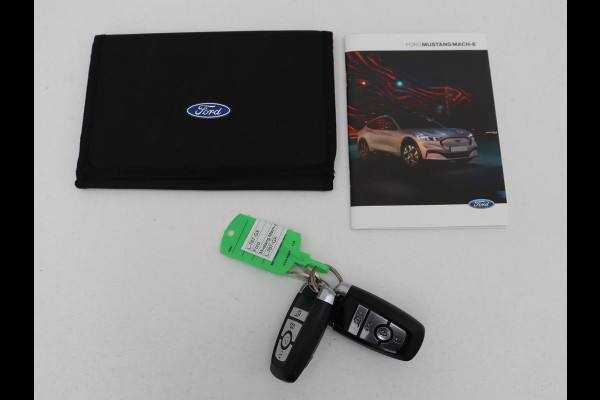 Ford Mustang Mach-E Extended RWD 98 kWh | Panoramadak | Trekhaak | Leder | Stoel & stuurverwarming | Adaptive cruise | 360 Camera | Carplay