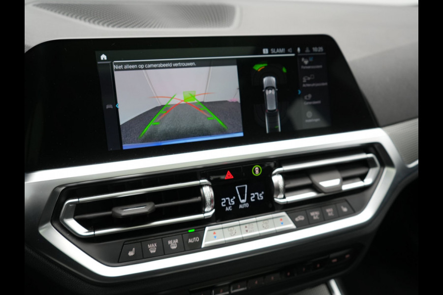BMW 3 Serie Touring 330e M Sport PHEV 293pk Dealer O.H. | Panodak | Head Up | Laser LED | Adaptief Onderstel | Camera | Alcantara Sportstoelen Memory & Verwarmd | Sfeerverlichting | Apple Carplay | Keyless | Blis | 19"L.M | Virtual | DAB | Plug In
