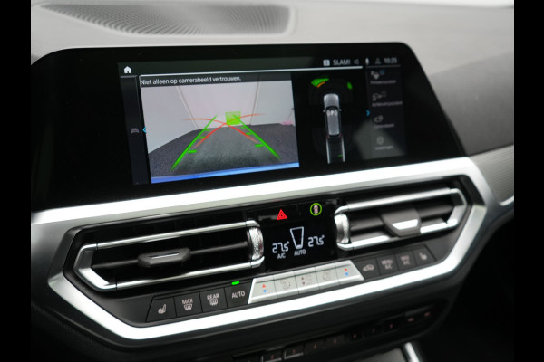 BMW 3 Serie Touring 330e M Sport PHEV 293pk Dealer O.H. | Panodak | Head Up | Laser LED | Adaptief Onderstel | Camera | Alcantara Sportstoelen Memory & Verwarmd | Sfeerverlichting | Apple Carplay | Keyless | Blis | 19"L.M | Virtual | DAB | Plug In