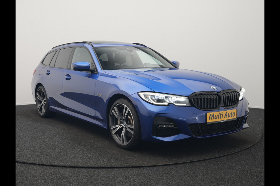 BMW 3 Serie Touring 330e M Sport PHEV 293pk Dealer O.H. | Panodak | Head Up | Laser LED | Adaptief Onderstel | Camera | Alcantara Sportstoelen Memory & Verwarmd | Sfeerverlichting | Apple Carplay | Keyless | Blis | 19"L.M | Virtual | DAB | Plug In