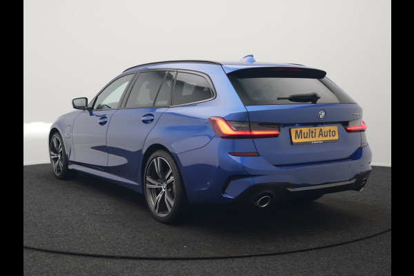 BMW 3 Serie Touring 330e M Sport PHEV 293pk Dealer O.H. | Panodak | Head Up | Laser LED | Adaptief Onderstel | Camera | Alcantara Sportstoelen Memory & Verwarmd | Sfeerverlichting | Apple Carplay | Keyless | Blis | 19"L.M | Virtual | DAB | Plug In