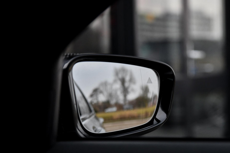 BMW 7 Serie 730d M-Sport. Pano, Softclose, HUD, Luchtv, 360, Keyless, Aero, Hifi, CarPlay, Sfeer!