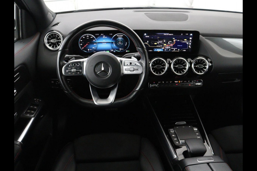 Mercedes-Benz GLA 250e AMG Limited | Panoramadak | Trekhaak | Adaptive cruise | Stoelverwarming | Memory | Matrix LED | Leder/Alcantara | Navigatie | Camera | Sfeerverlichting | PHEV | Plug In