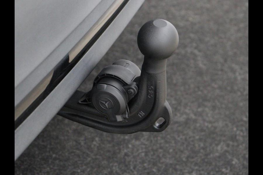 Mercedes-Benz GLA 250e AMG Limited | Panoramadak | Trekhaak | Adaptive cruise | Stoelverwarming | Memory | Matrix LED | Leder/Alcantara | Navigatie | Camera | Sfeerverlichting | PHEV | Plug In