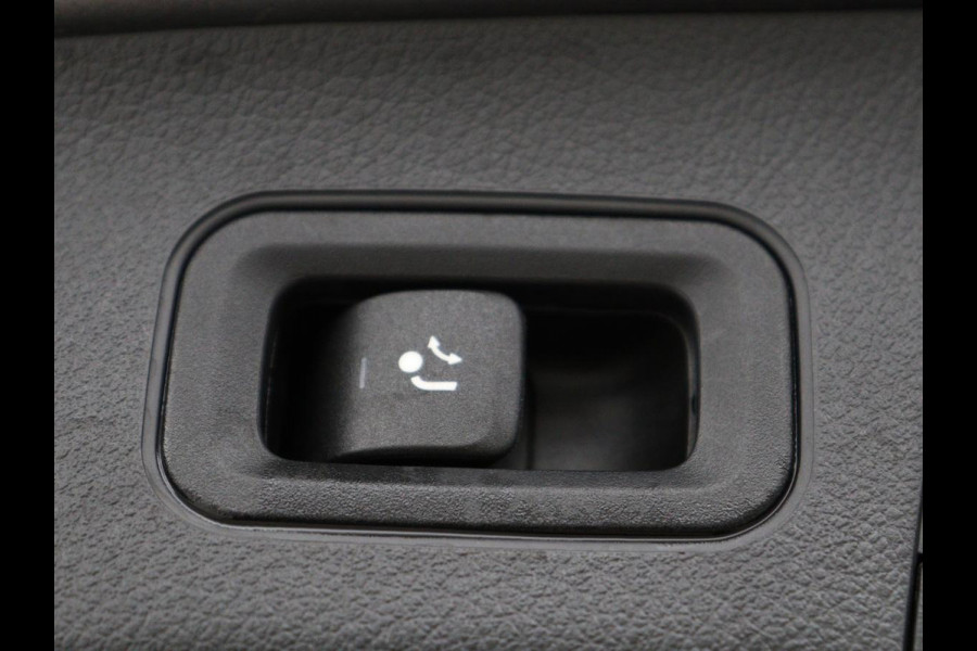 Mercedes-Benz GLA 250e AMG Limited | Panoramadak | Trekhaak | Adaptive cruise | Stoelverwarming | Memory | Matrix LED | Leder/Alcantara | Navigatie | Camera | Sfeerverlichting | PHEV | Plug In