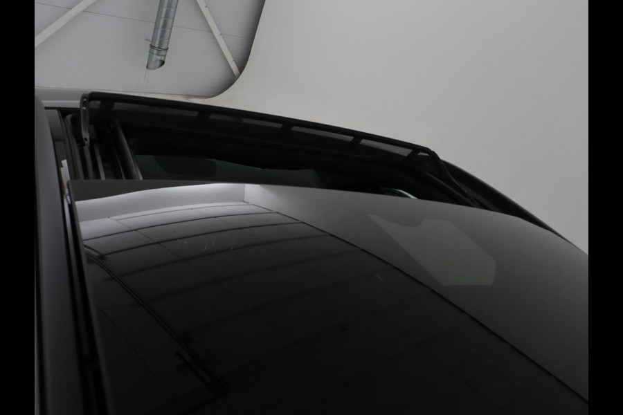 Mercedes-Benz GLA 250e AMG Limited | Panoramadak | Trekhaak | Adaptive cruise | Stoelverwarming | Memory | Matrix LED | Leder/Alcantara | Navigatie | Camera | Sfeerverlichting | PHEV | Plug In