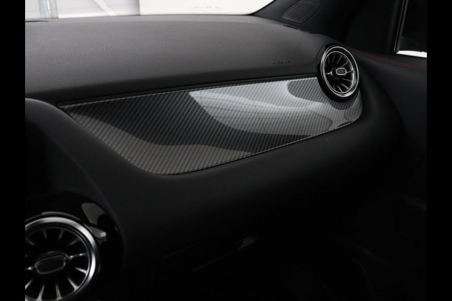 Mercedes-Benz GLA 250e AMG Limited | Panoramadak | Trekhaak | Adaptive cruise | Stoelverwarming | Memory | Matrix LED | Leder/Alcantara | Navigatie | Camera | Sfeerverlichting | PHEV | Plug In
