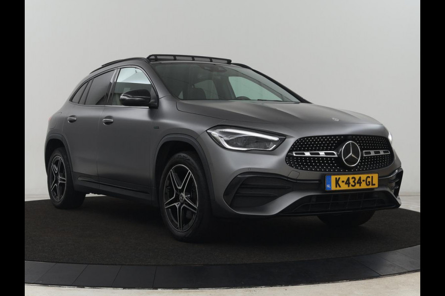 Mercedes-Benz GLA 250e AMG Limited | Panoramadak | Trekhaak | Adaptive cruise | Stoelverwarming | Memory | Matrix LED | Leder/Alcantara | Navigatie | Camera | Sfeerverlichting | PHEV | Plug In