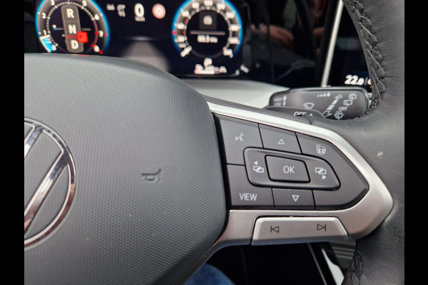 Volkswagen Golf 1.5 eHybrid 50 Edition /Panoramadak /IQ drive /IQ Light